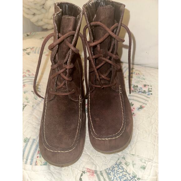 VINTAGE 90's HUSH PUPPIES BROWN SUEDE WEDGE MOCCASIN BOOTS 7.5 - Picture 1 of 8